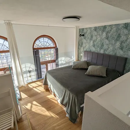 Mini Loft Lido With Own Sunny & Private Garden Apartment
